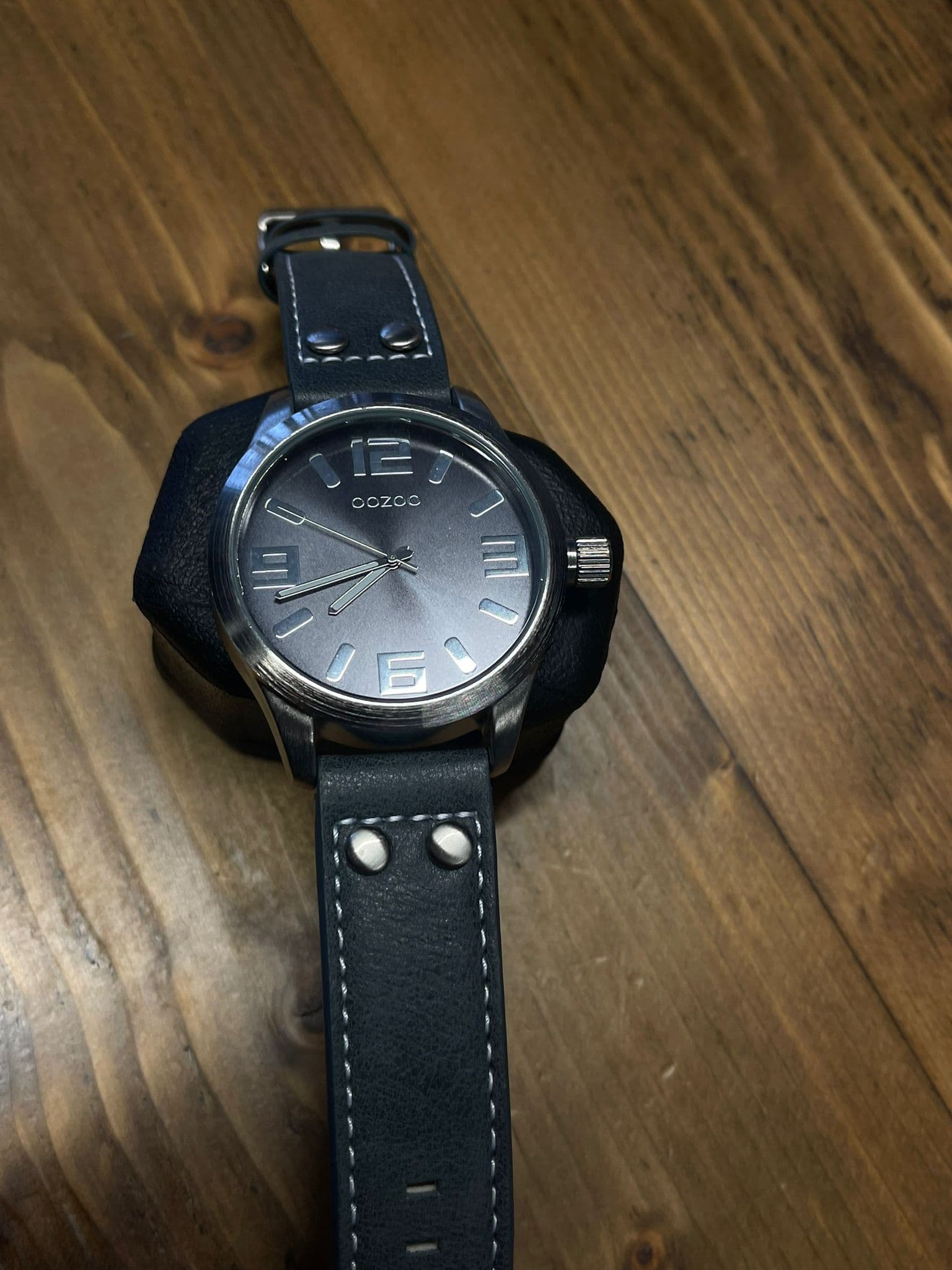 Oozoo Basic Line watch with leather strap with a diameter of 47 mm C1060 - Grey Blue / Grey Blue