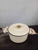 Overmont 4.7L Enameled Cast Iron Dutch Oven with Lid 1